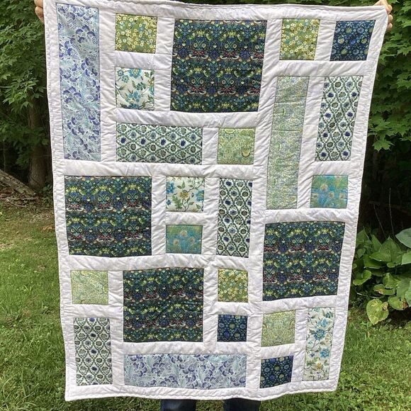 NWT. Hand Crafted Lap Quilt Tana Lawn Fbrics - Picture 3 of 16